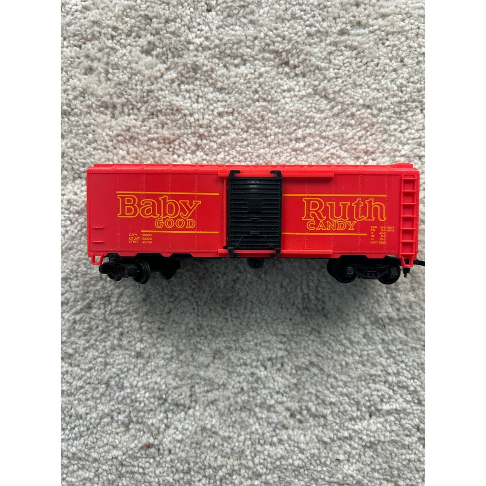 Life-Like Baby Ruth Candy Boxcar HO Scale Model Train Red Plastic Sliding Door
